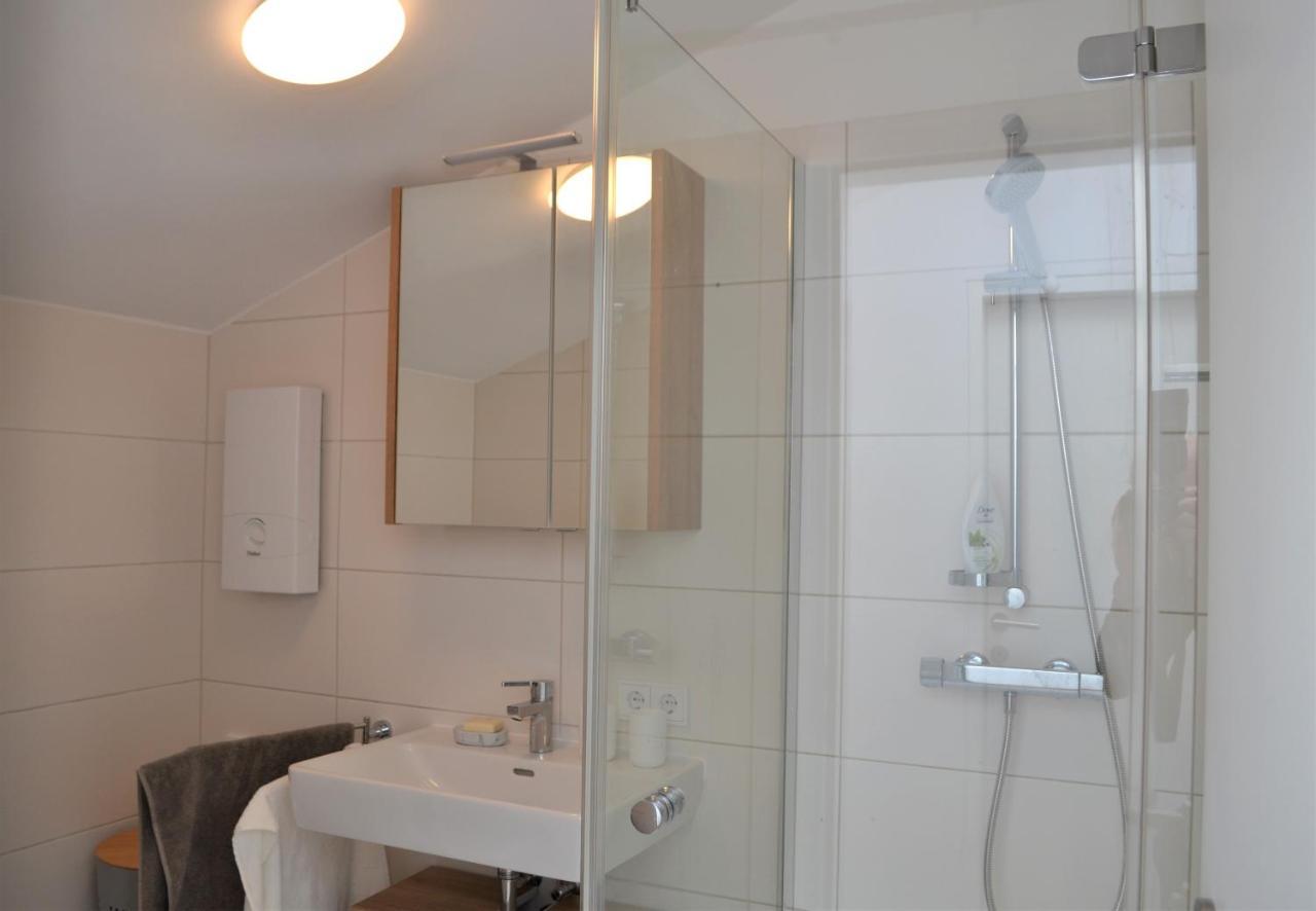 Ferienwohnung Mit Seeblick, Unterach Am Attersse Unterach am Attersee Exterior foto
